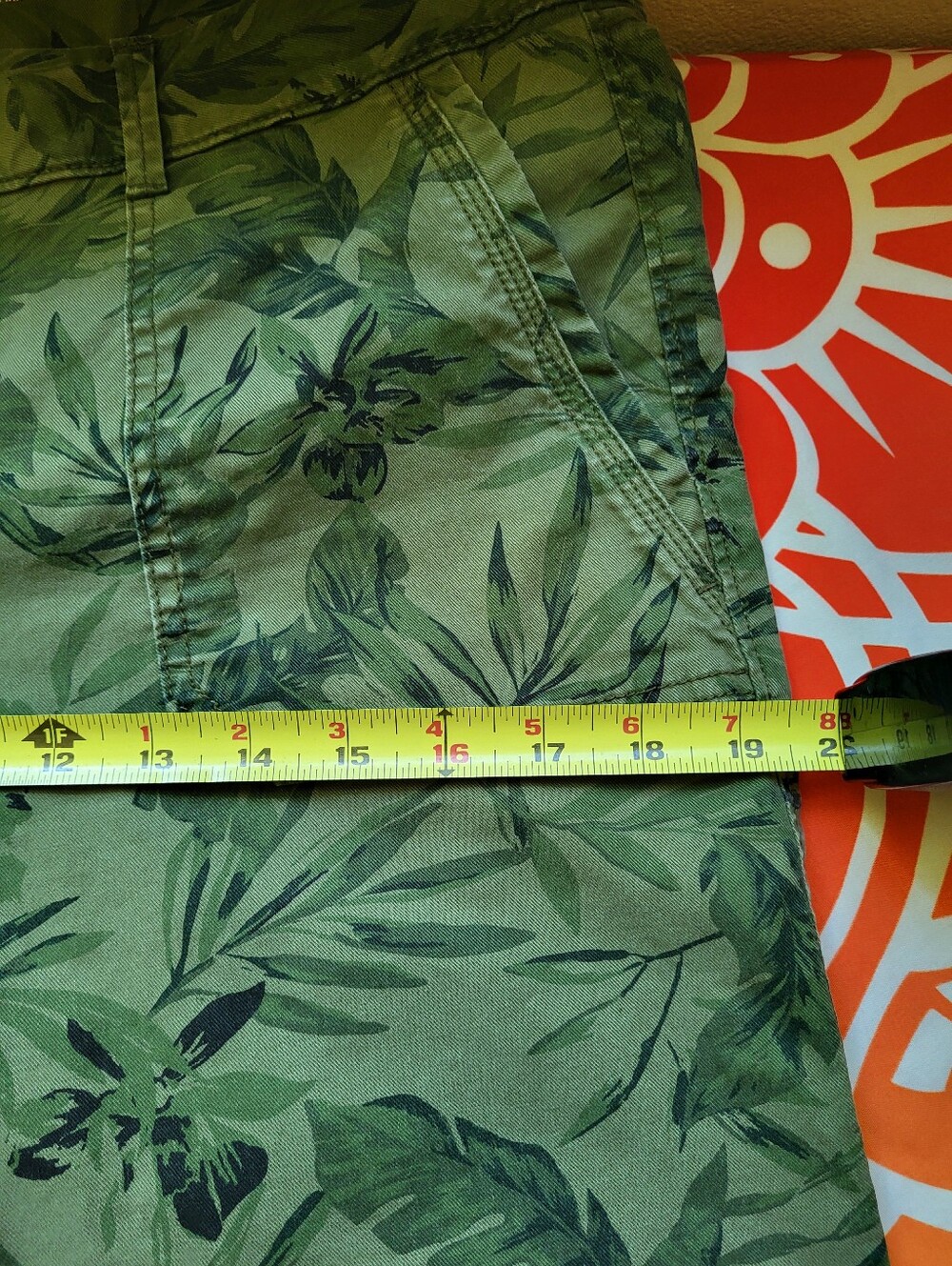 Tropical Leaf Pixie Pants - Picture 6 of 11